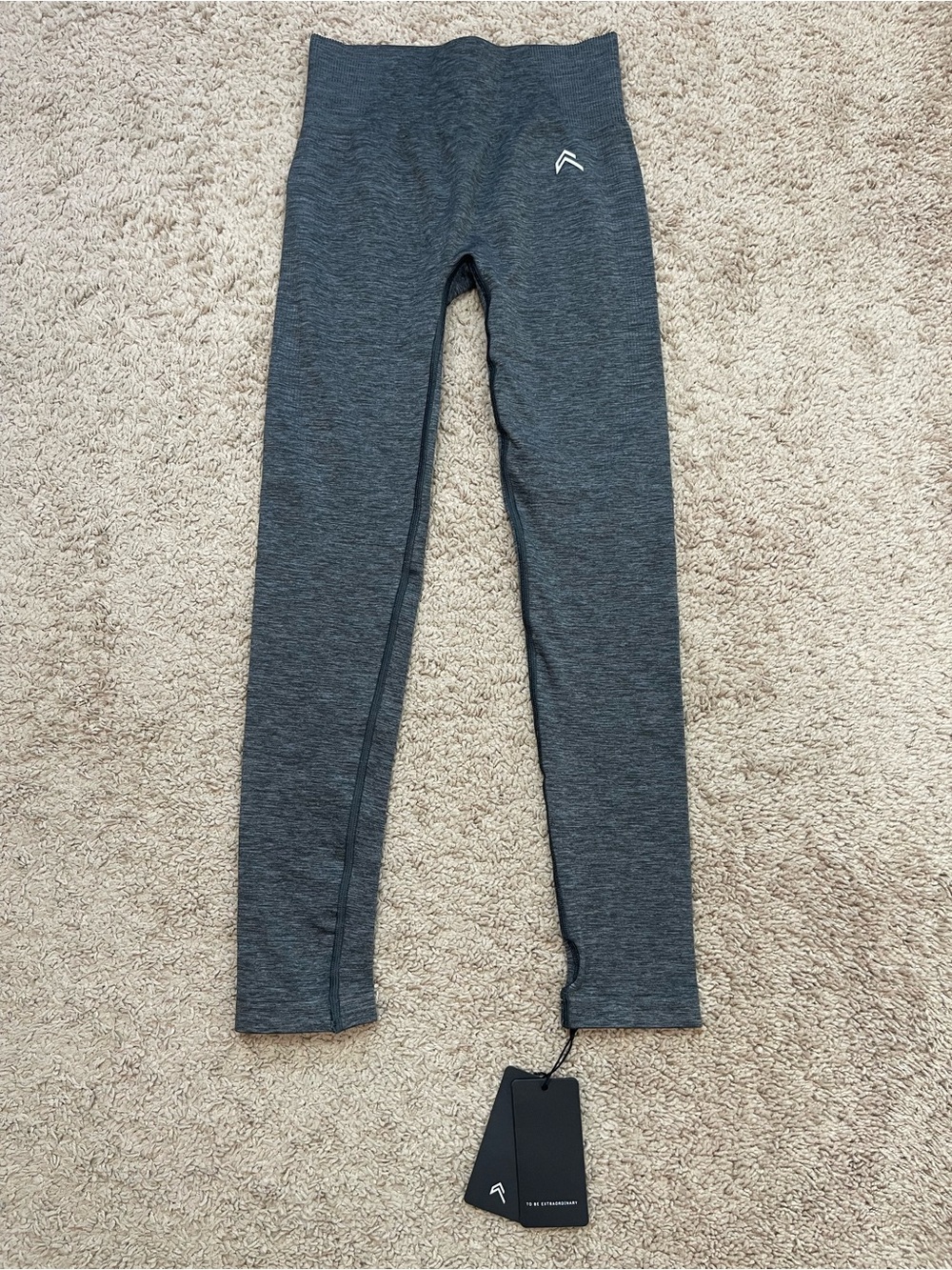 NWT Oner Active Classic Seamless Leggings in Coal Marl Size Medium Short Length - Picture 2 of 16